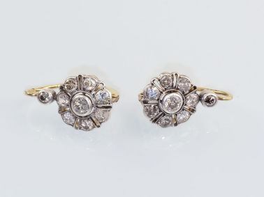 DIAMANTOVÉ NÁUŠNICE