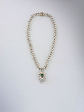 BRILIANTOVÝ NÁHRDELNÍK SO SMARAGDAMI