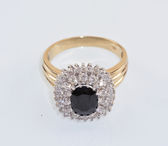 PRSTEŇ S TMAVOMODRÝM ZAFÍROM A DIAMANTMI